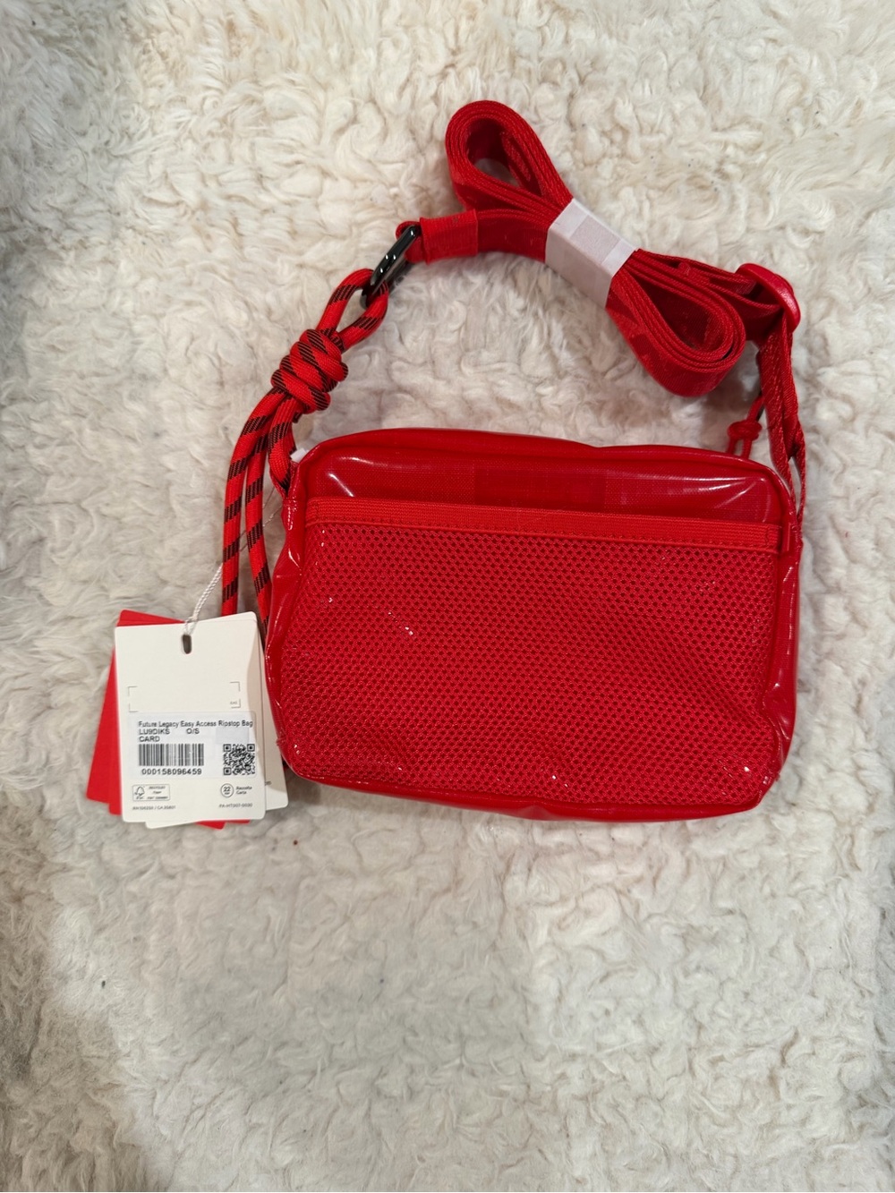 lululemon athletica Red Crossbody Pouch with Adjustable Strap - Picture 2 of 3